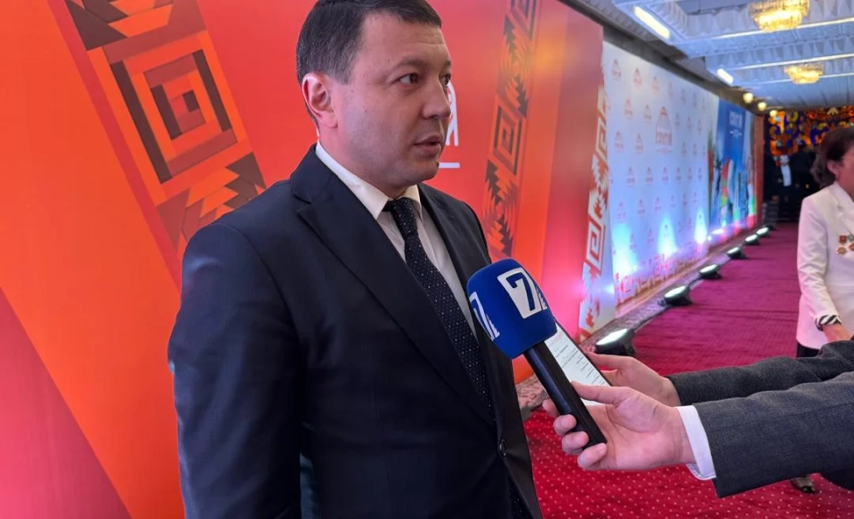 Министр культуры: Зарплаты творческих работников вырастут вдвое