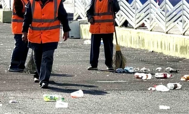 After the New Year celebrations in Osh, 20 cubic meters of garbage were removed from the square.