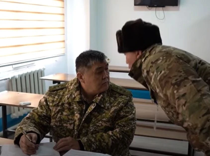 Ташиев күтүүсүздөн чек арадагы КППга кирди