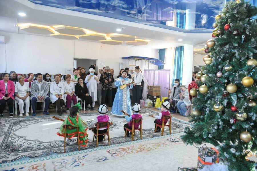 Министрдин балдар онкологиясы бөлүмүнө Бишкекте болгон сапары