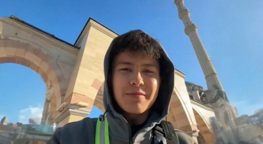 18-year-old cyclist from Shymkent traveled about 8,000 kilometers to Mecca