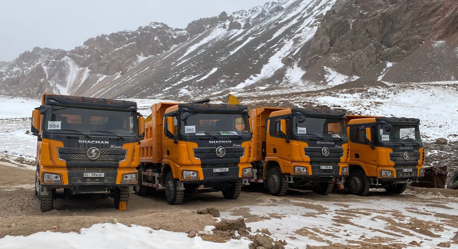 A batch of heavy mining equipment has been delivered to the Togolok field