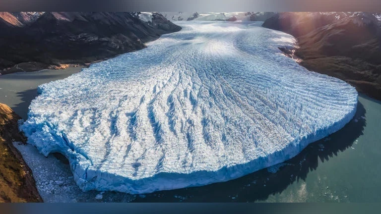 In the Pamir Mountains of Tajikistan, a glacier that is growing has been found