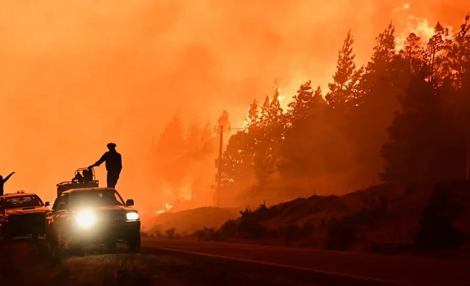 In Argentina, thousands of tourists evacuated due to wildfires