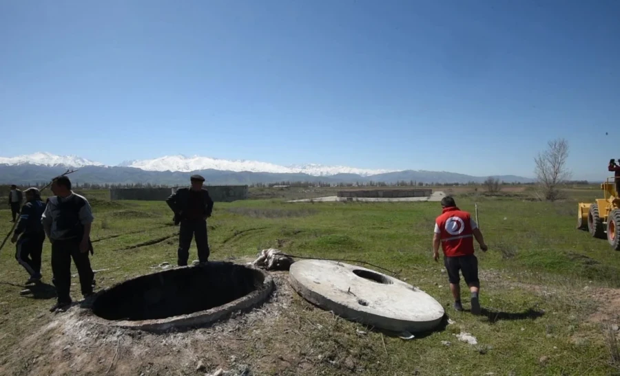 In Osh, the Bekkar pit is overflowing