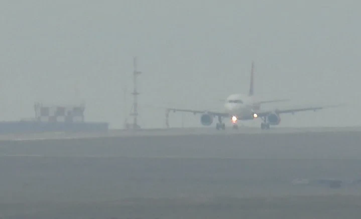 Аэропорт «Манас» аэропортунда үш рейс калыбына келтирилди, себеби калың туман бар