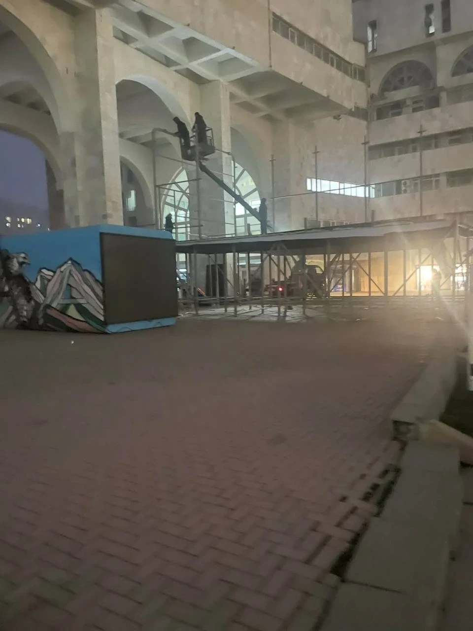 Студия «Номад-TV» Ала-Тоо аянтында бузулат