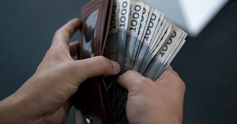 Орточо айлык акы Бишкекте өстү жана 54 618 сомду түздү