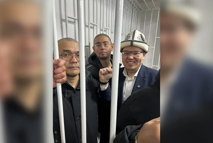 Сот Султанбековду, Атамбаевди жана Атазовду 17-мартка чейин камакта калтырды