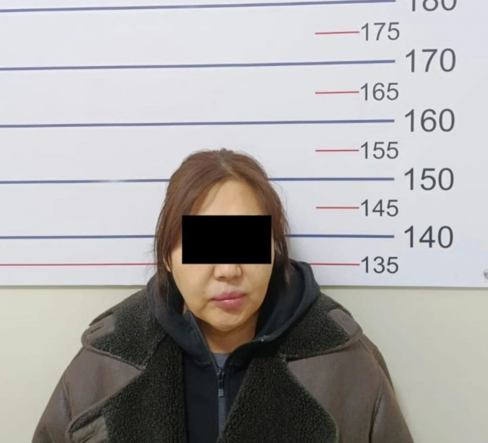 A woman has been detained in Bishkek in a case involving the sale of potent drugs.