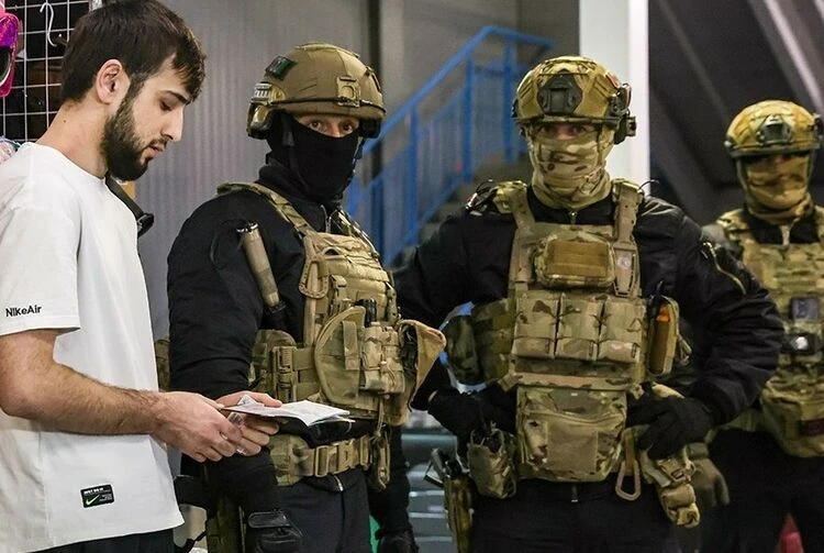 На выдворение мигрантов из России в 2025 году потратили 830 миллионов рублей