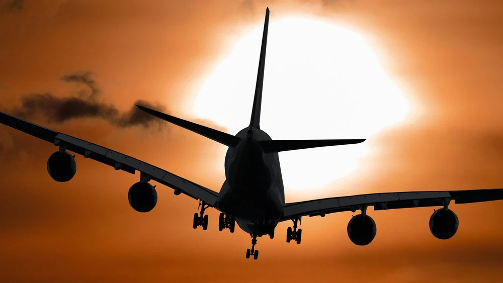 EU aviation regulator urges to avoid flights over Iran