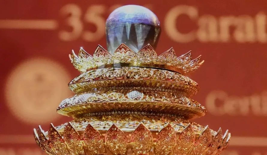 The largest sapphire in the world found in Sri Lanka - 3,563 carats