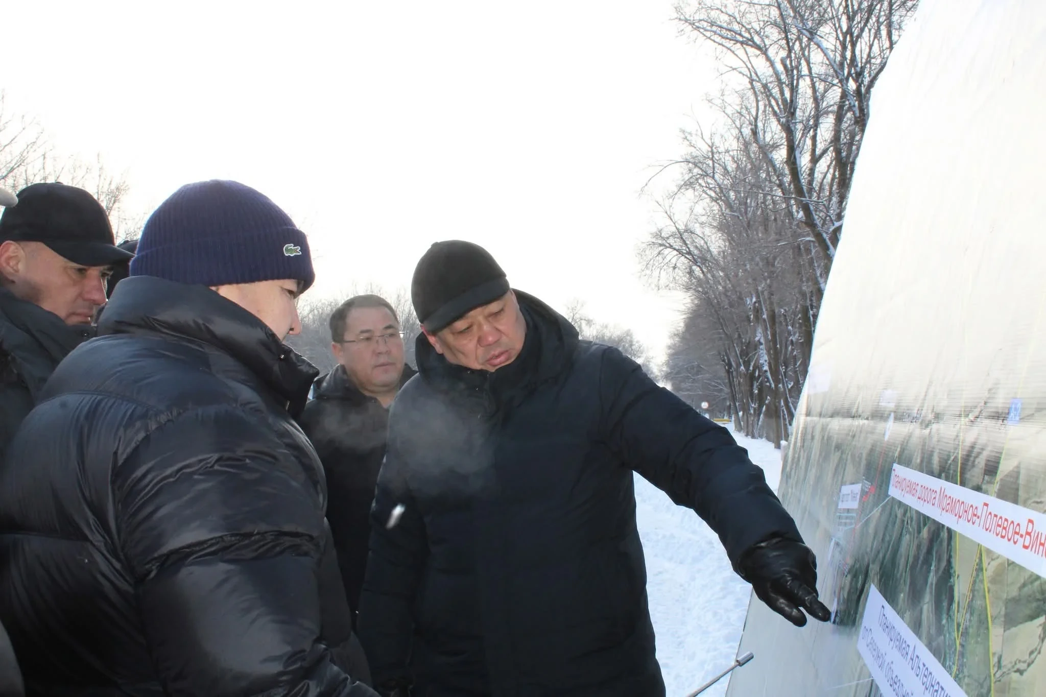 Bakyt Torobaev familiarized himself with the project of an alternative road to Manas Airport.