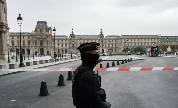Details of the Louvre Robbery Have Emerged