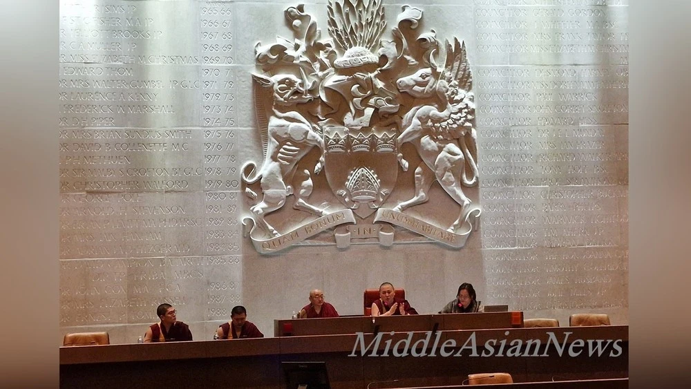 The head of Mongolian Buddhism and the Hambo Lama gave a lecture at Kensington Town Hall in London