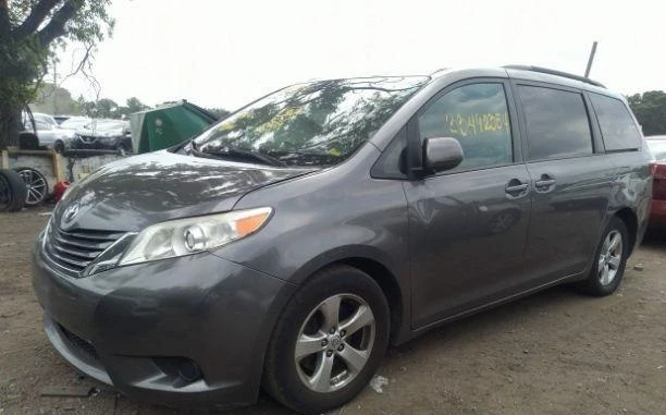 Сотрудника ГКНБ и его друга обвинили в мошенничестве. Милиция и прокуратура закрывают дело