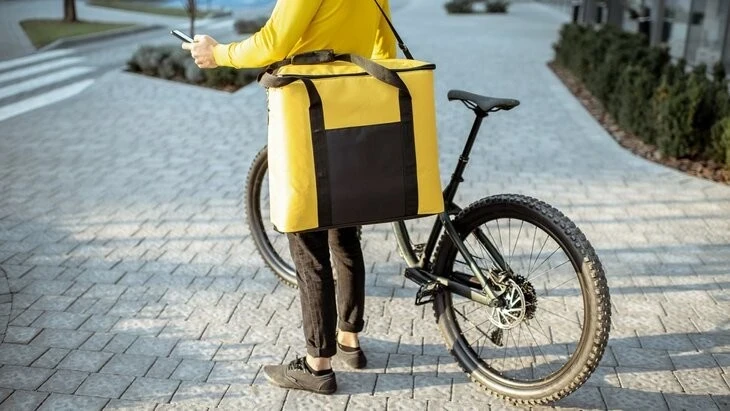 In the Samara Region of the Russian Federation, migrants are prohibited from working as couriers and salespeople.