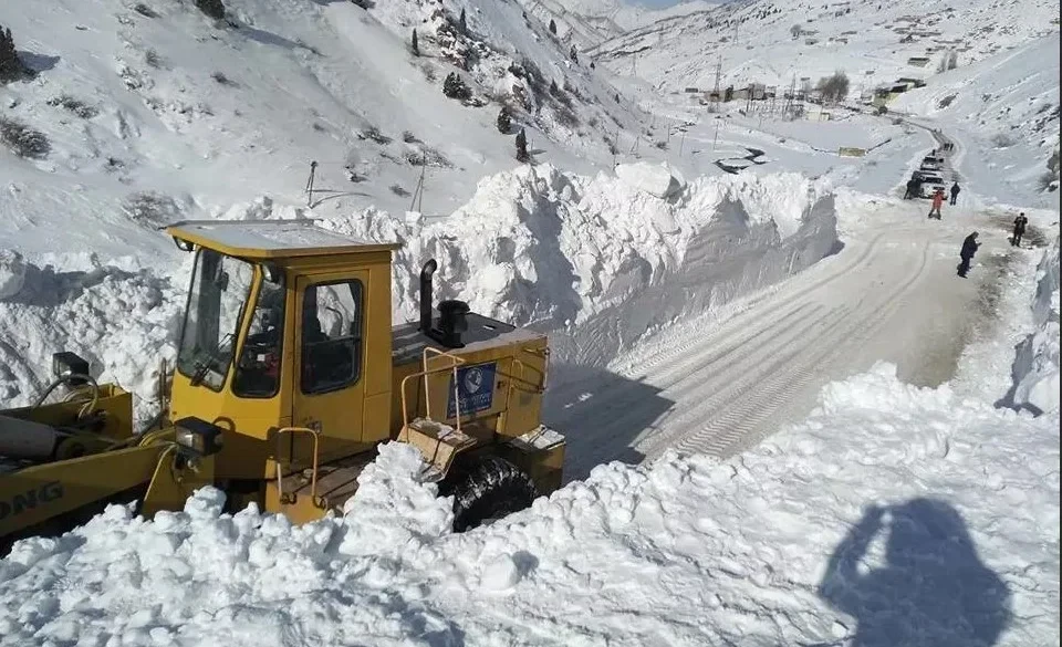 Штормдук эскертүү! Кыргызстандагы тоо жолдорунда лавиналардын түшүшү күтүлүүдө
