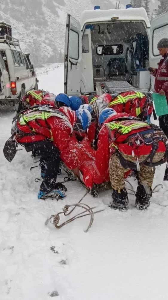 In the Ala-Archa Gorge, rescuers assisted a tourist