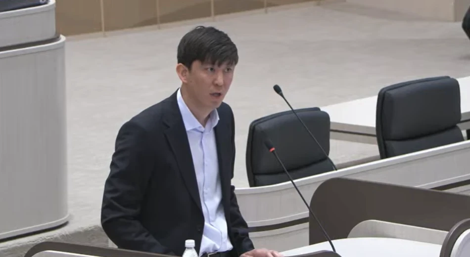 Deputy Erulan Kokulov demanded an investigation into journalists