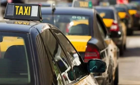 The licensing period for taxi operations has been extended until July 1.