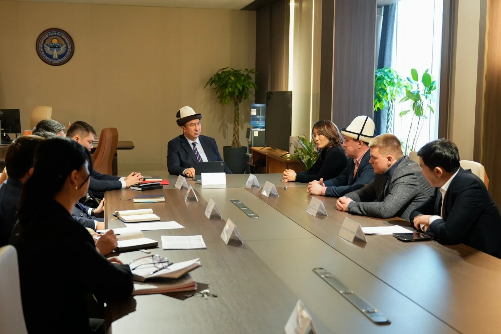 The Director of the "Eurasia Kyrgyzstan" Office Discussed Social and Educational Projects with the President's Representative in Jalal-Abad