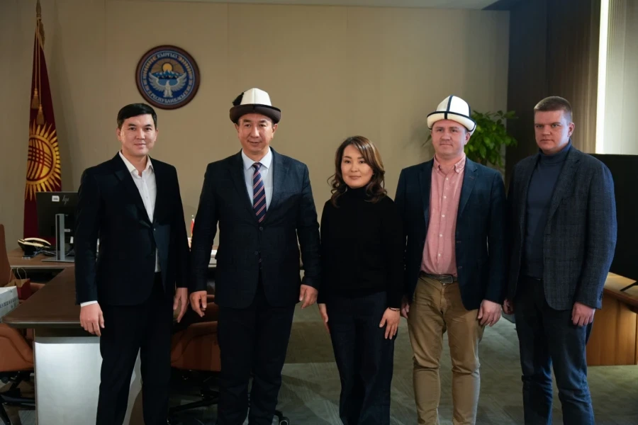 The director of the 'Eurasia Kyrgyzstan' office discussed social and educational projects with the president's representative in Jalal-Abad
