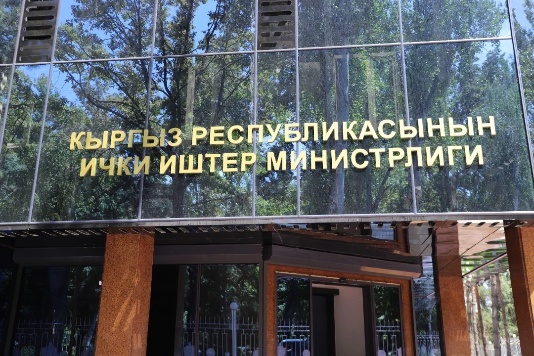 МВД Кыргызстана продлевает срок лицензирования деятельности такси до 1 июля 2026 года