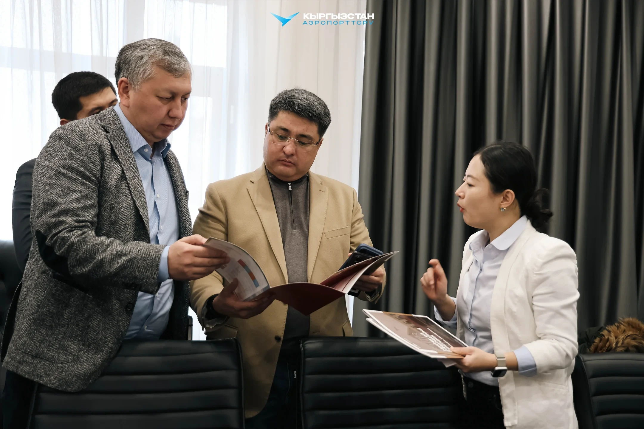 OJSC "Airports of Kyrgyzstan" and COMAC discussed the launch of the Osh - Kashgar flight