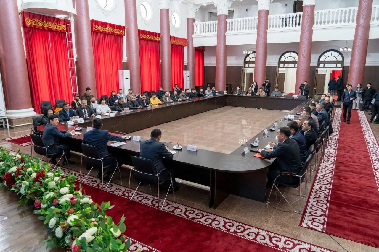 The Responsibility of Construction Companies Discussed at the Ministry of Construction of Kyrgyzstan