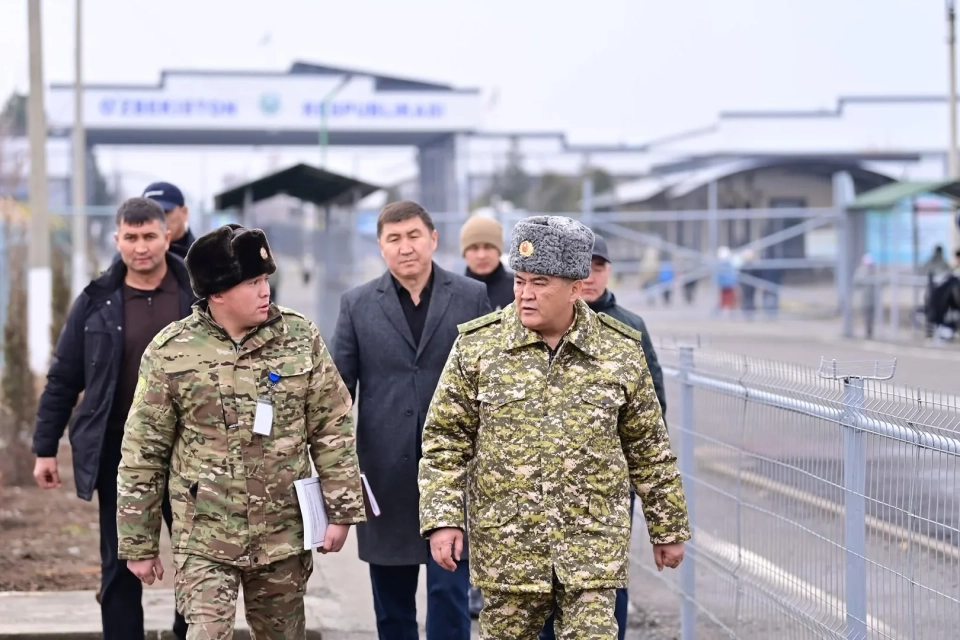 ГКНБнын башчысы «Бек-Абад» чек ара пунктун текшерди жана оңдоо зарылдыгын билдирди