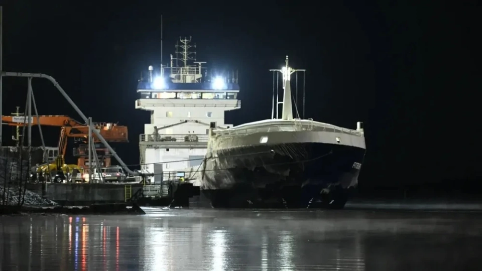 Финляндияда Россиядан келген кемени кабелдердин зыяндануусунан улам кармап алышты