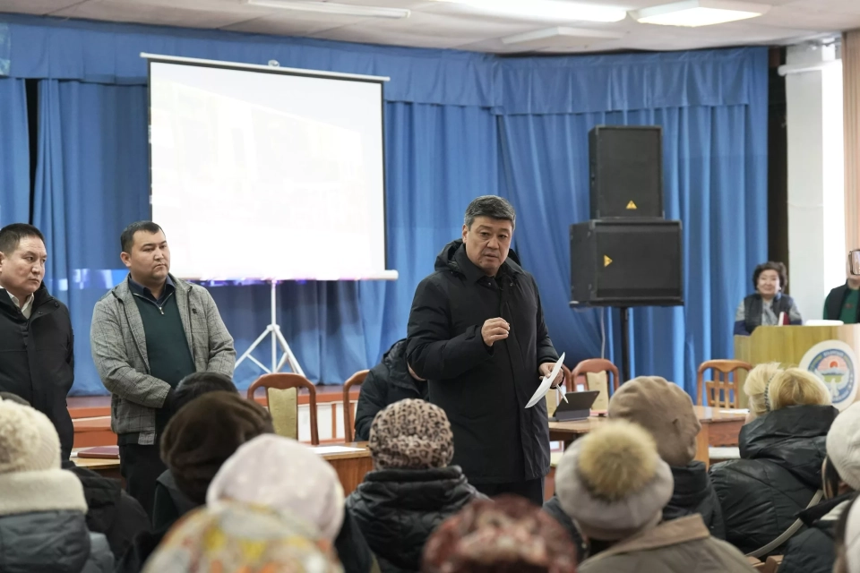 Workers of the Mayluu-Suu plant will be temporarily sent on unpaid leave. A special group will address the company's issues.