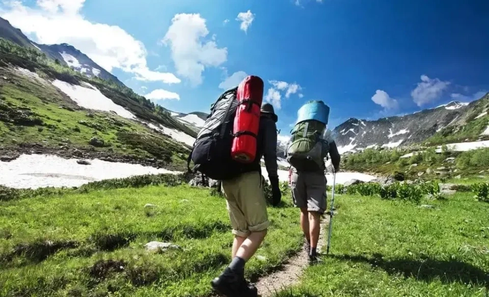 25 жылдан бери биринчи жолу туризм боюнча мыйзамды кайра жазышат: Касымов негизги өзгөртүүлөр тууралуу айтып берди