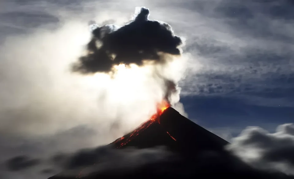 Volcano in the Philippines Erupts with a 100-Meter Lava Fountain