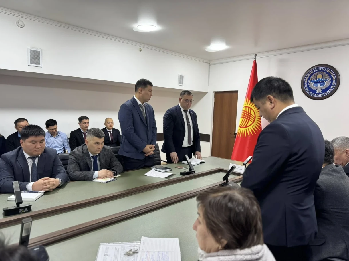 Two Inspectors Dismissed for Violations at Construction Sites