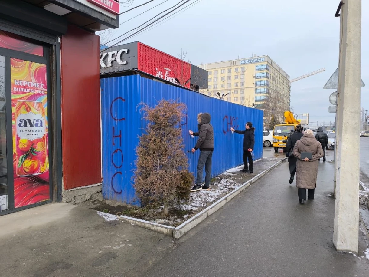 В Оше рейды: рестораны и торговые точки на улице Шакирова попали под снос