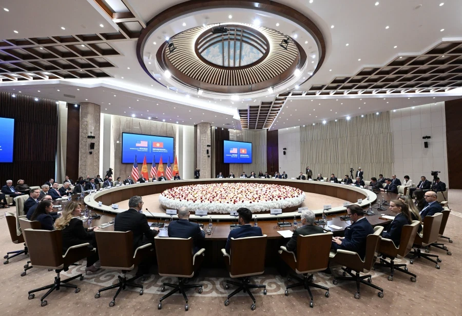 В Бишкеке прошла крупнейшая американская бизнес-встреча с участием президента