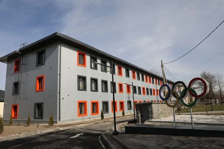 Камчыбек Ташиев открыл новый спортивный комплекс в Бишкеке