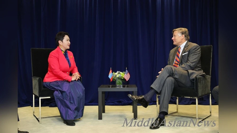 The Deputy Secretary Landau met with the Minister of Foreign Affairs of Mongolia Battsereg
