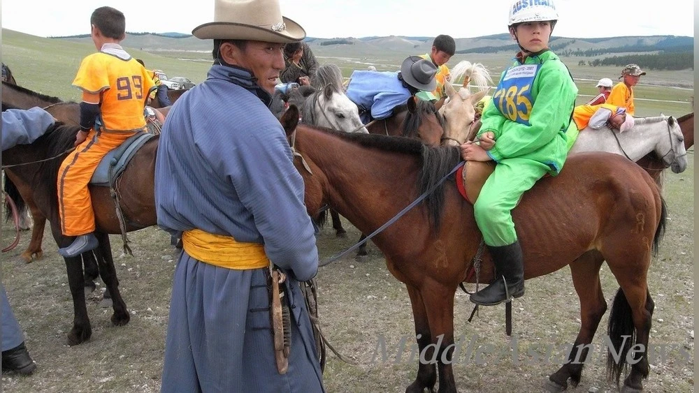 How an Australian Boy Fulfilled His Dream by Participating in Races in Mongolia. Video