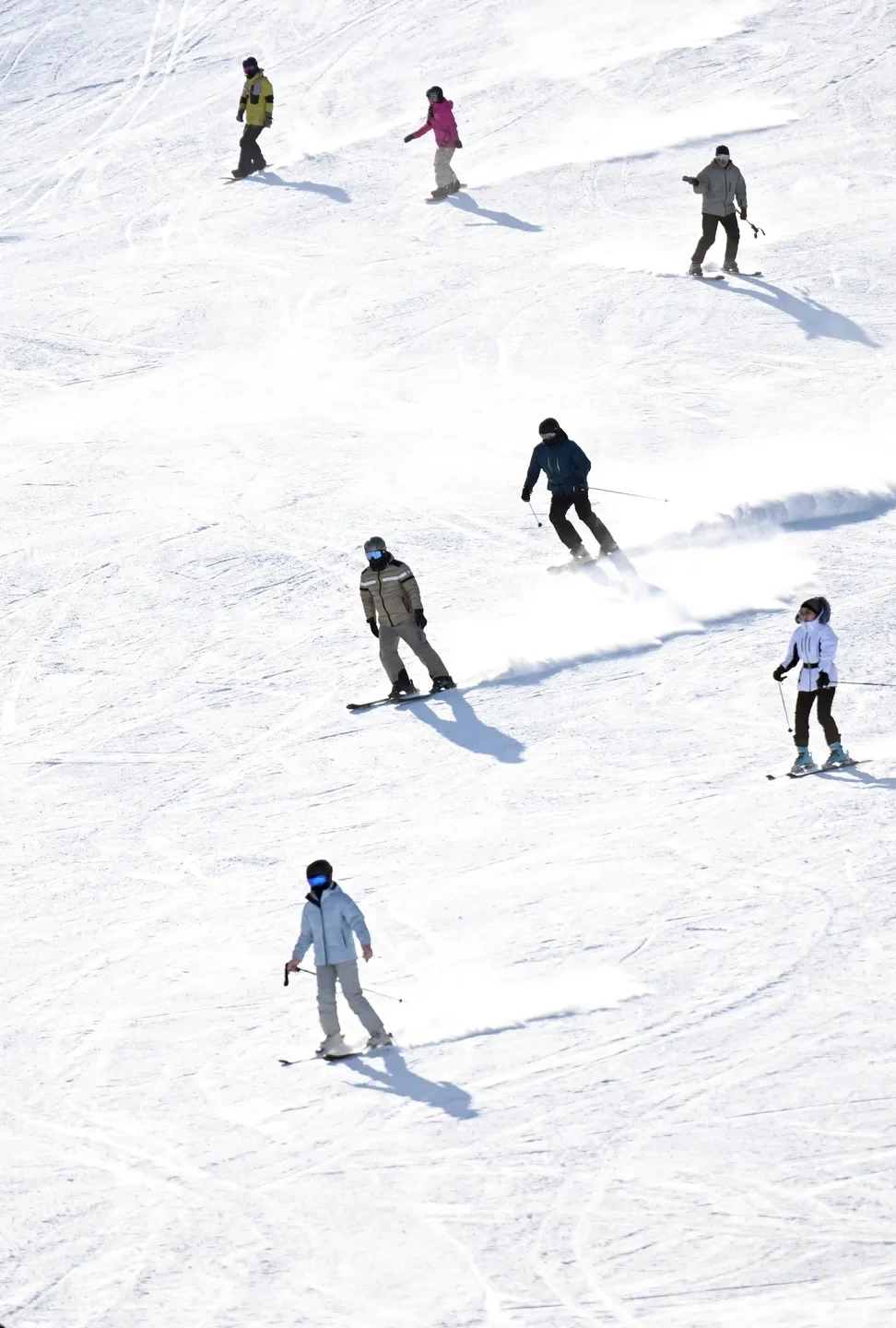 Sadyr Japarov showed Chanpen Zhao winter tourism in Issyk-Kul