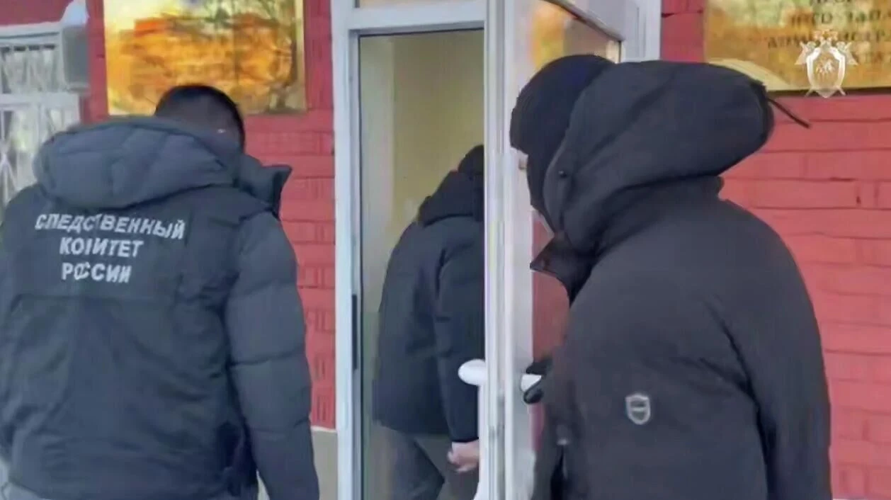 In Moscow, police officers who assisted illegal migrants were detained