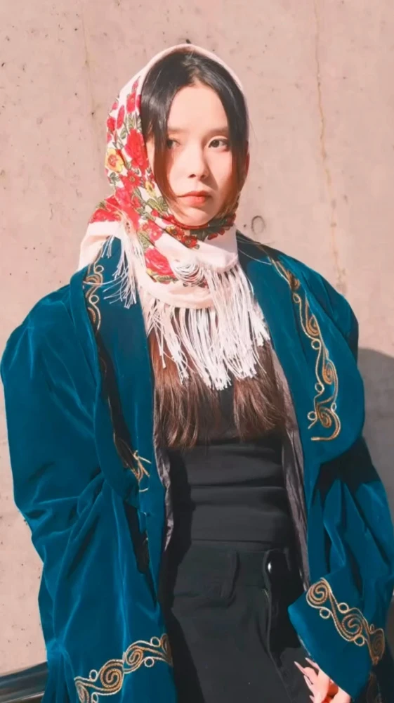 Model from Kyrgyzstan Shadiya Isaeva appeared in Vogue during Seoul Fashion Week