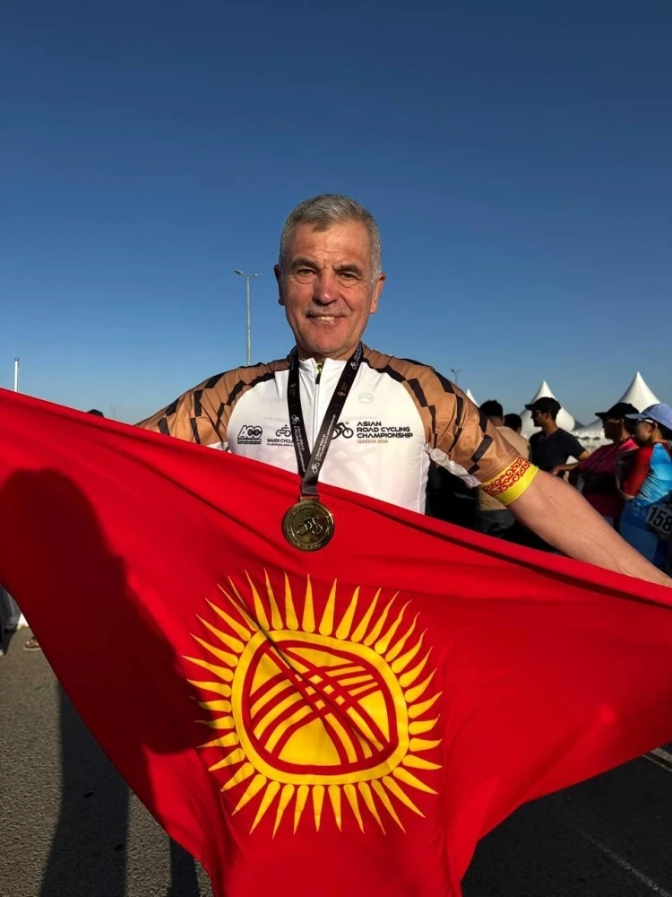 Igor Filin won gold and silver at the Asian Cycling Championship