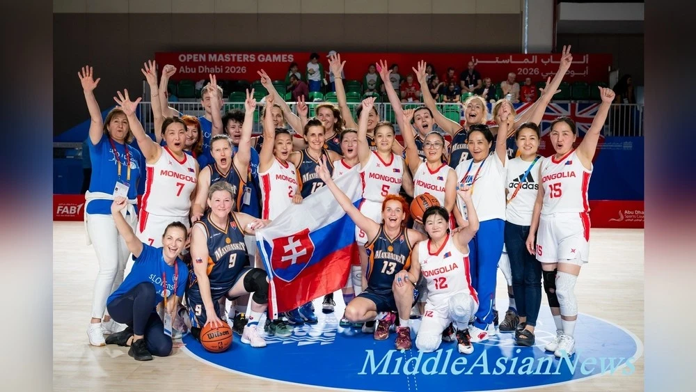 92-year-old Radnaa and veterans of the 55+ women's basketball team of Mongolia won gold medals in Abu Dhabi. Photo