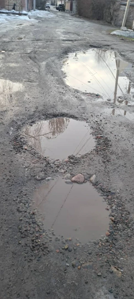 "Never Repaired". A City Dweller Complains About the Condition of One of Bishkek's Streets