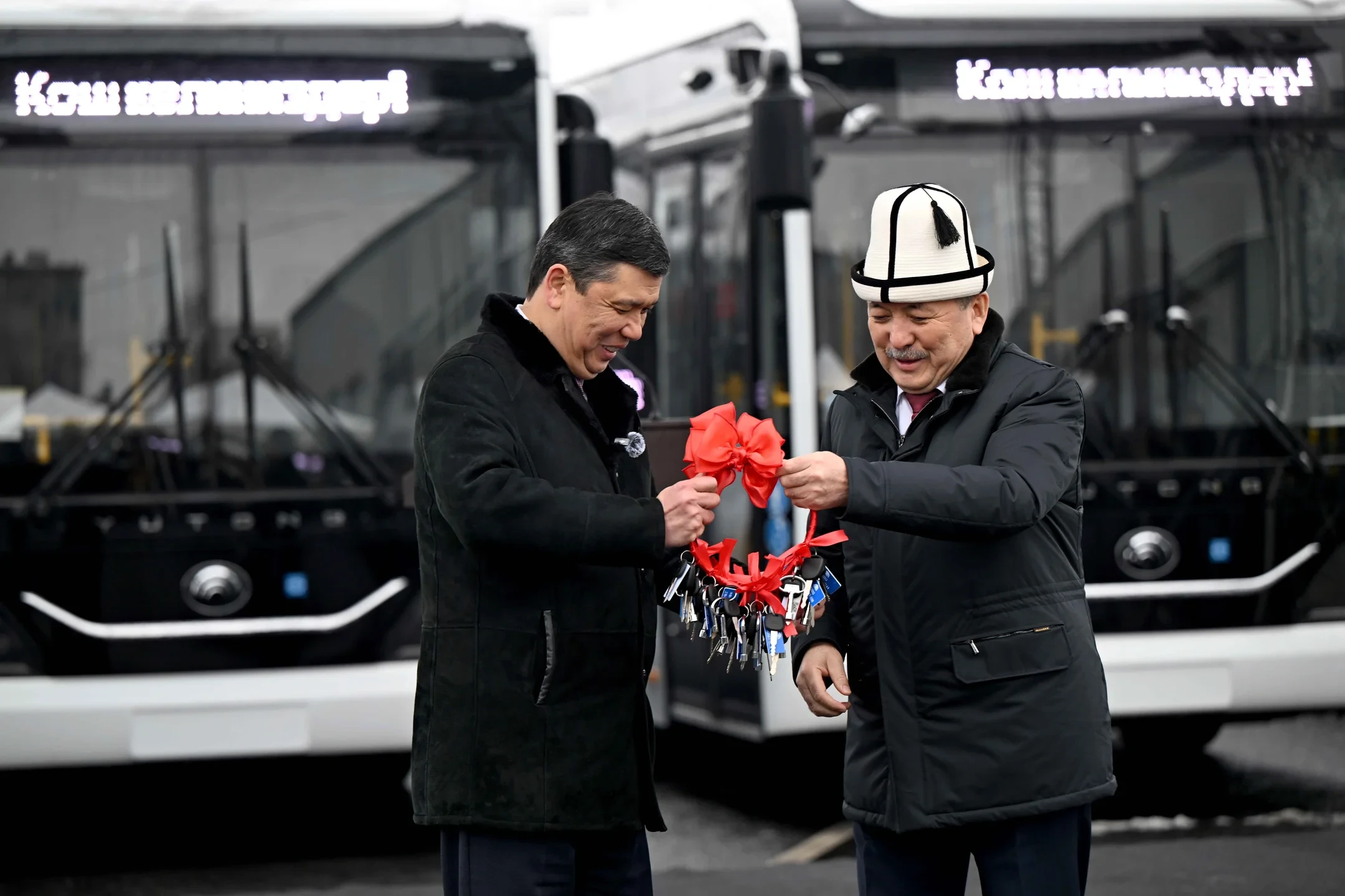 The Bishkek City Hall received more than 100 new buses and special vehicles