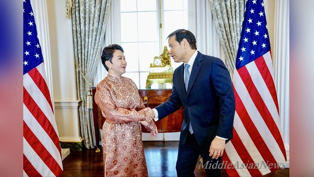 Батцэцэг встретилась с Марко Рубио